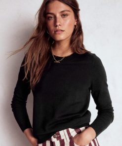 Jeromyhosten.shop7238427427 1