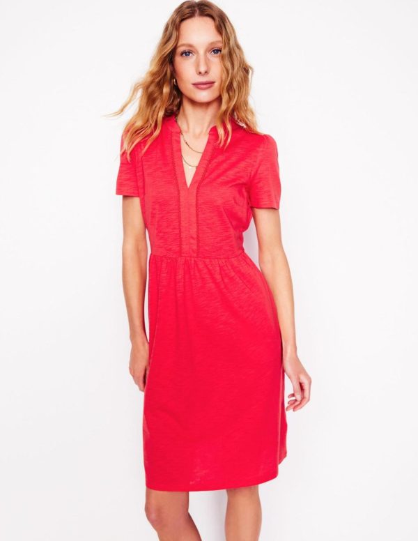 Jeromyhosten.shop7f826f9a16 1