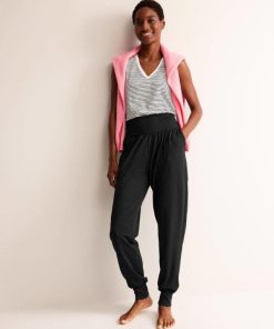 Jeromyhosten.shopc75d34a964 1