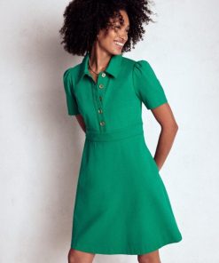 Jeromyhosten.shope400a2a78a 1